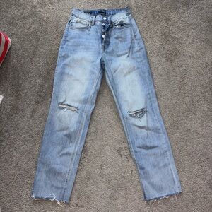 High waisteded distressed mom jeans